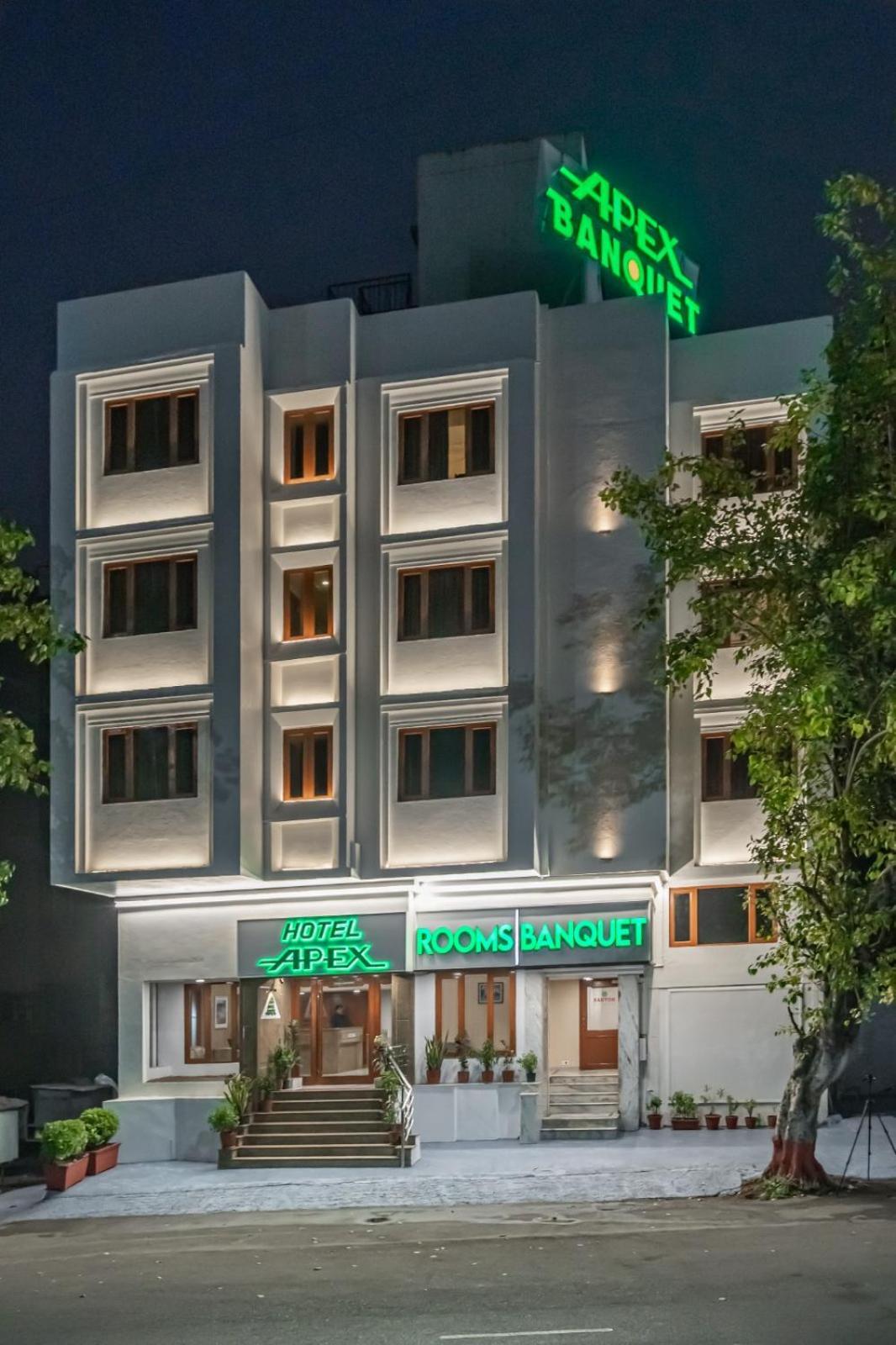 Hotel Apex Súrat Exteriér fotografie